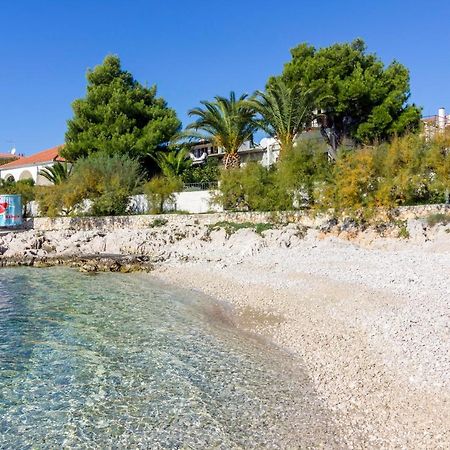 Family Friendly Seaside Apartments Rogoznica - 2010 Екстер'єр фото