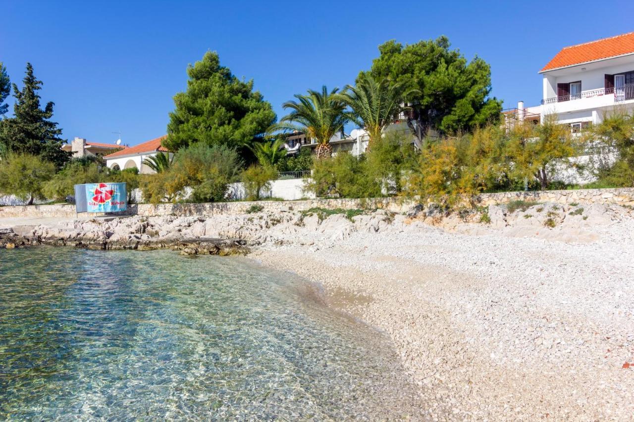 Family Friendly Seaside Apartments Rogoznica - 2010 Екстер'єр фото